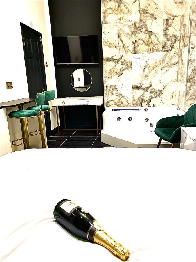 Duke And Duchess Apartments And Rooms - Private In Room Hot Tub Suites London Luaran gambar