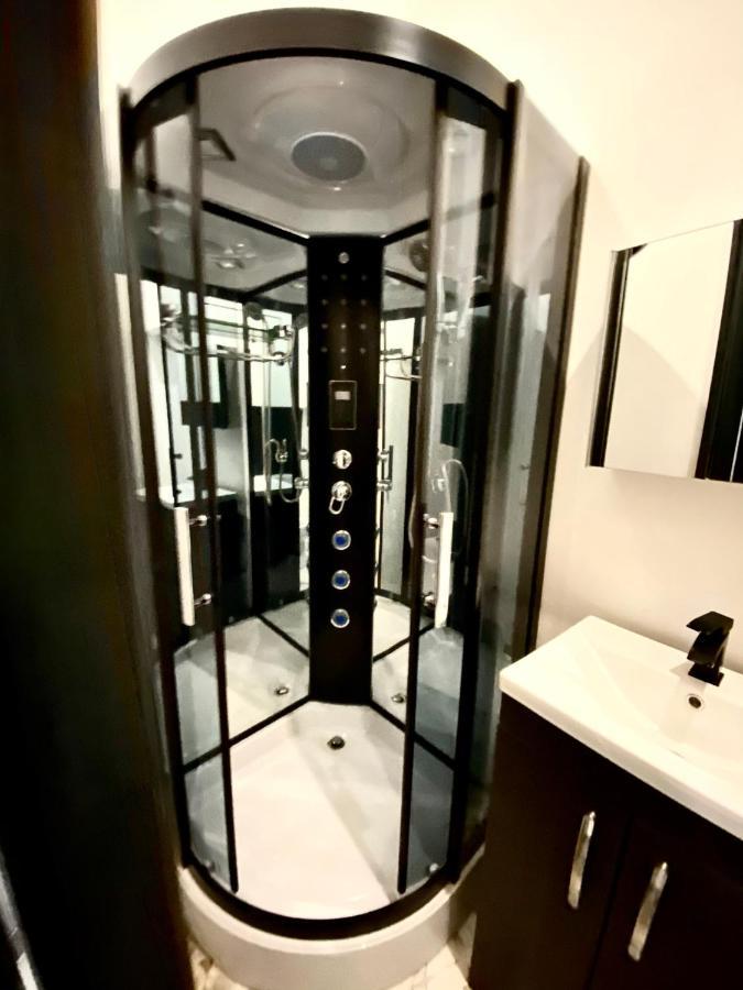 Duke And Duchess Apartments And Rooms - Private In Room Hot Tub Suites London Luaran gambar