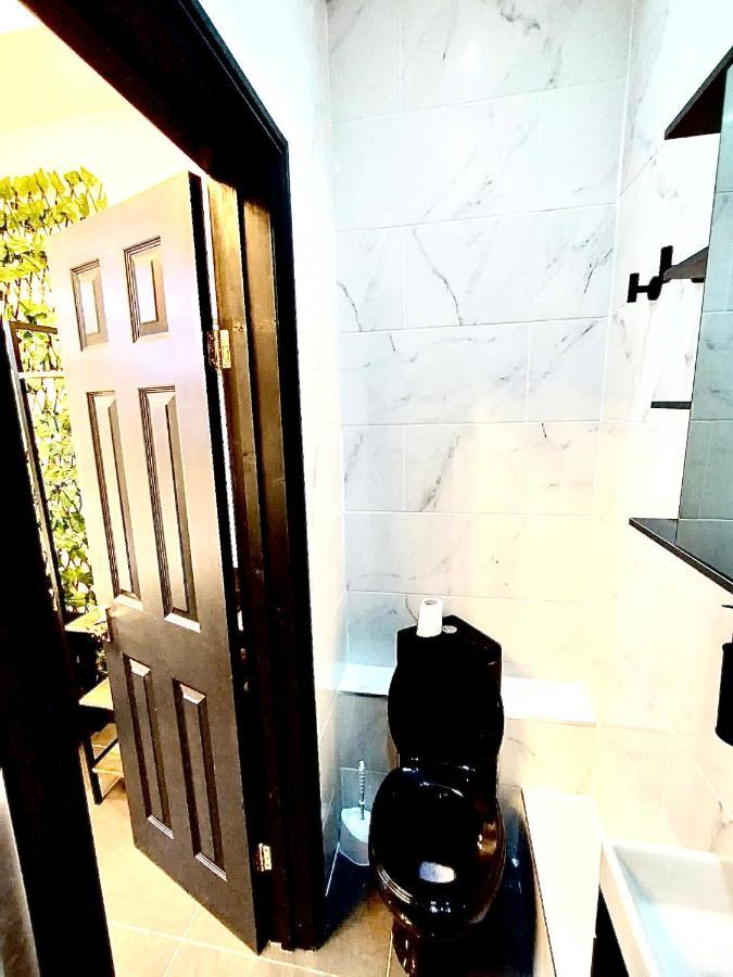 Duke And Duchess Apartments And Rooms - Private In Room Hot Tub Suites London Luaran gambar