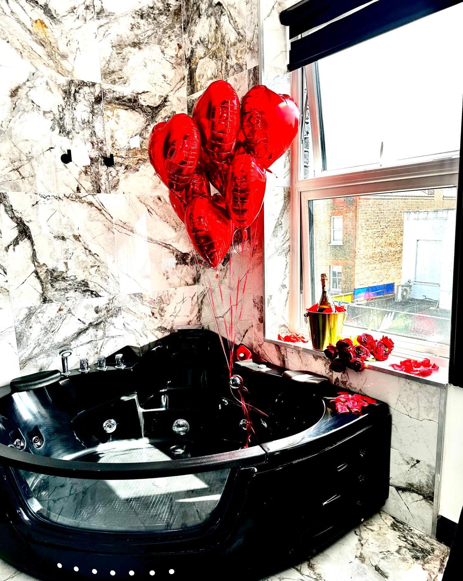 Duke And Duchess Apartments And Rooms - Private In Room Hot Tub Suites London Luaran gambar