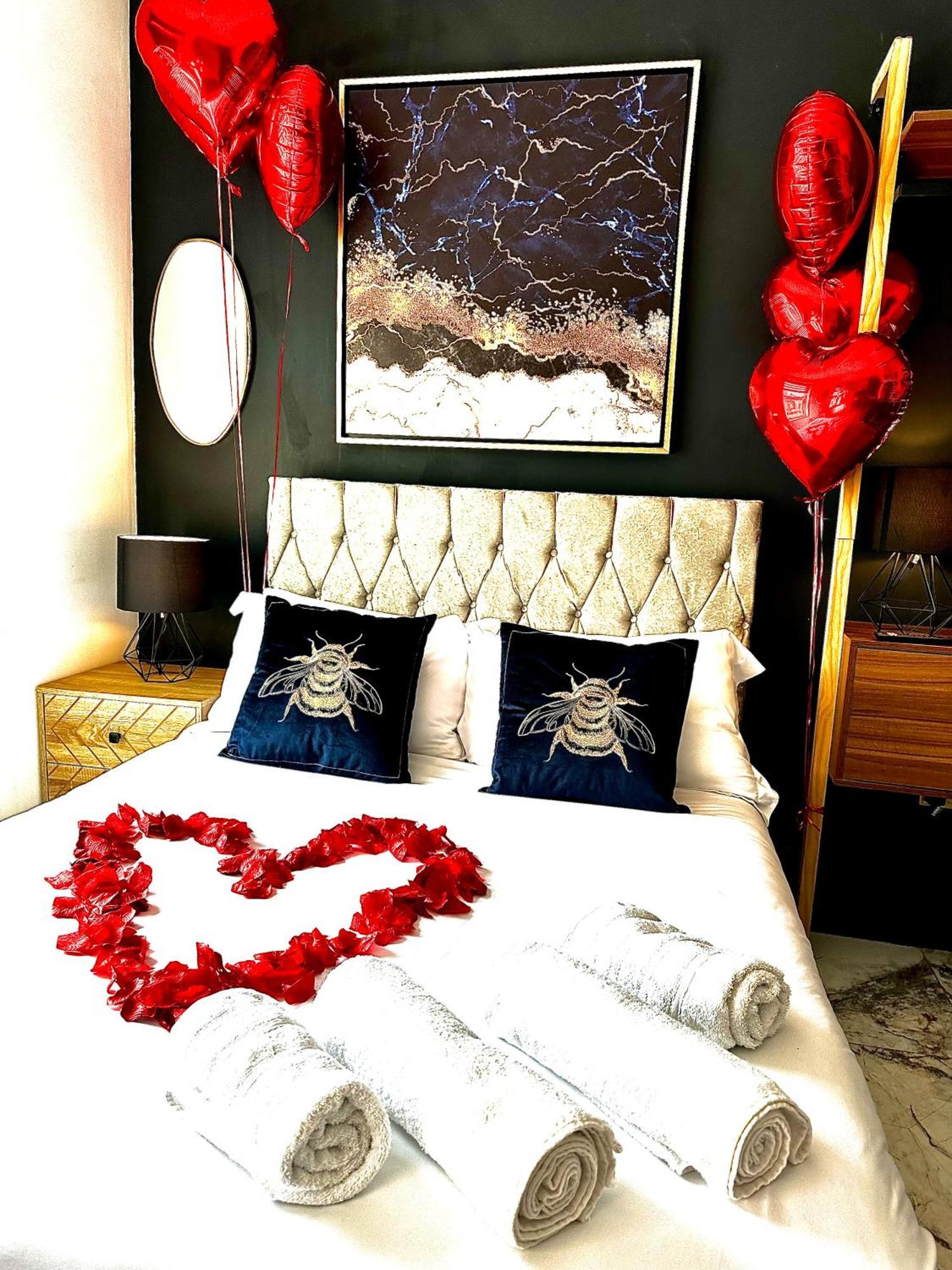 Duke And Duchess Apartments And Rooms - Private In Room Hot Tub Suites London Luaran gambar