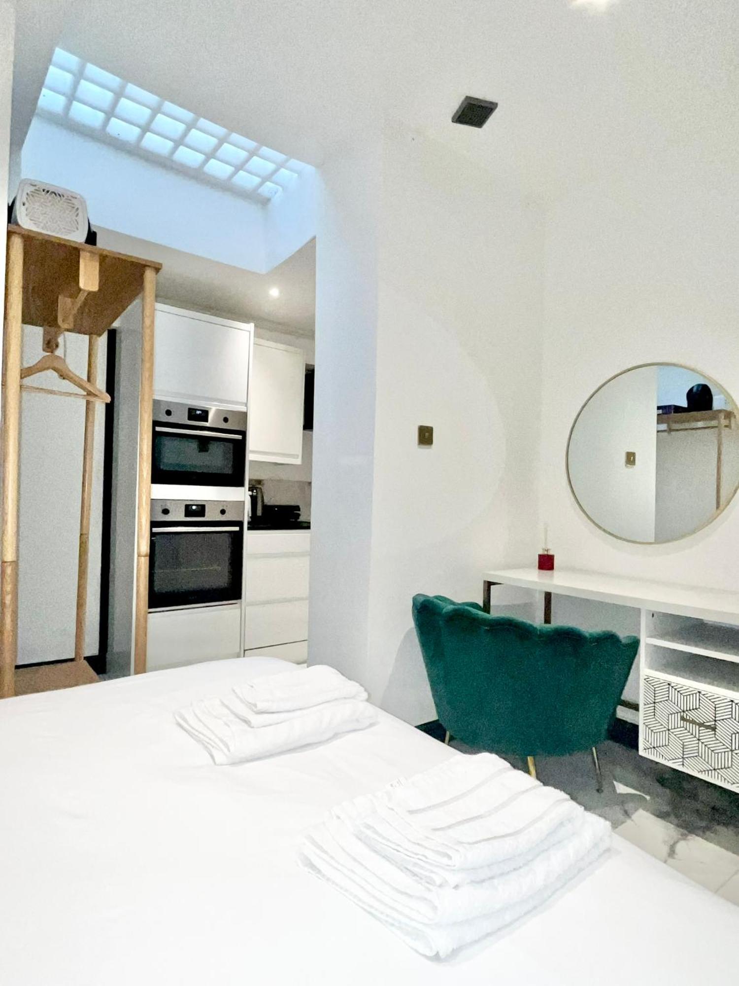 Duke And Duchess Apartments And Rooms - Private In Room Hot Tub Suites London Luaran gambar